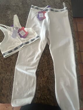 YITTY White Two-Piece Active Set — Sports Bra & High-Waist Leggings